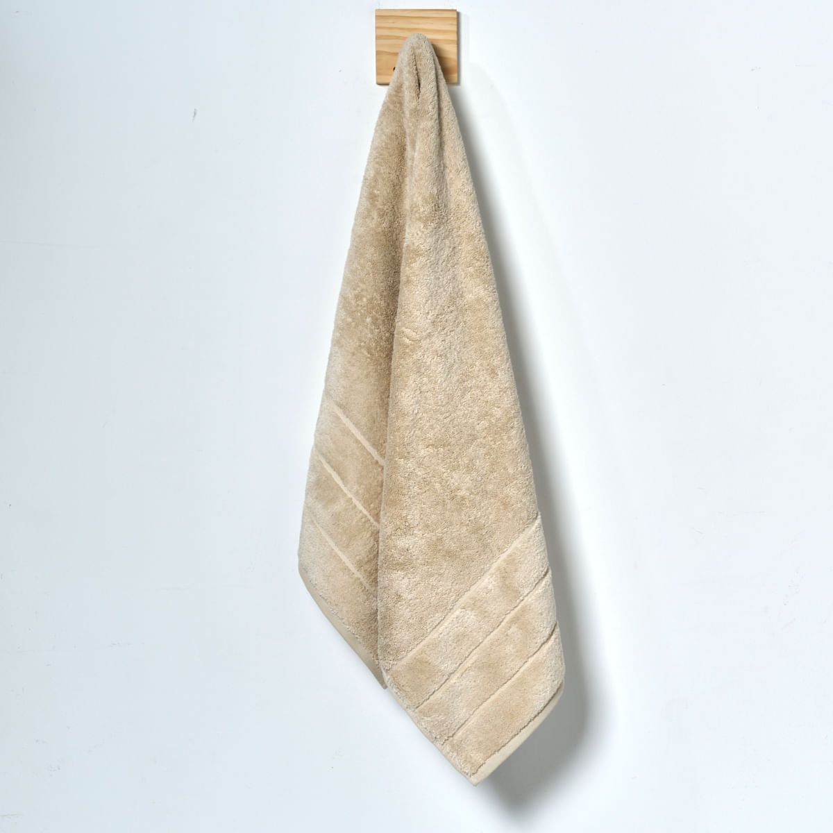 03 10 0056 Toalha Banho Seven Hundred Begge 001